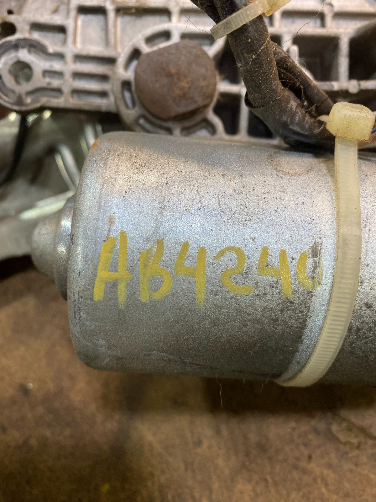 2007 2008 Acadia Enclave Escalade Suburban Liftgate Door Module Motor AB4240  DG8