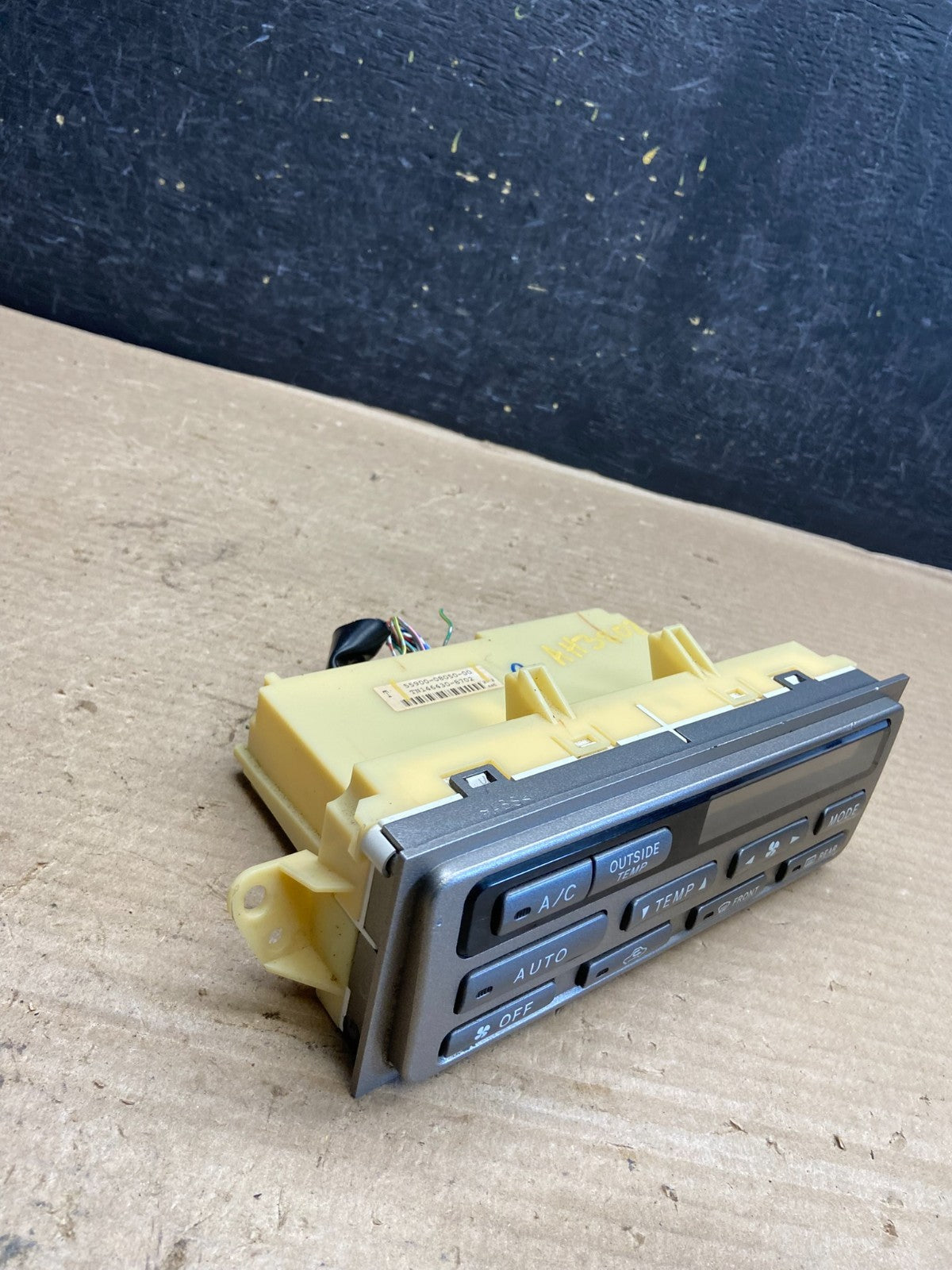2000 to 2003 Toyota Sienna A/C Climate Heater Temperature Control AH3802 DG1