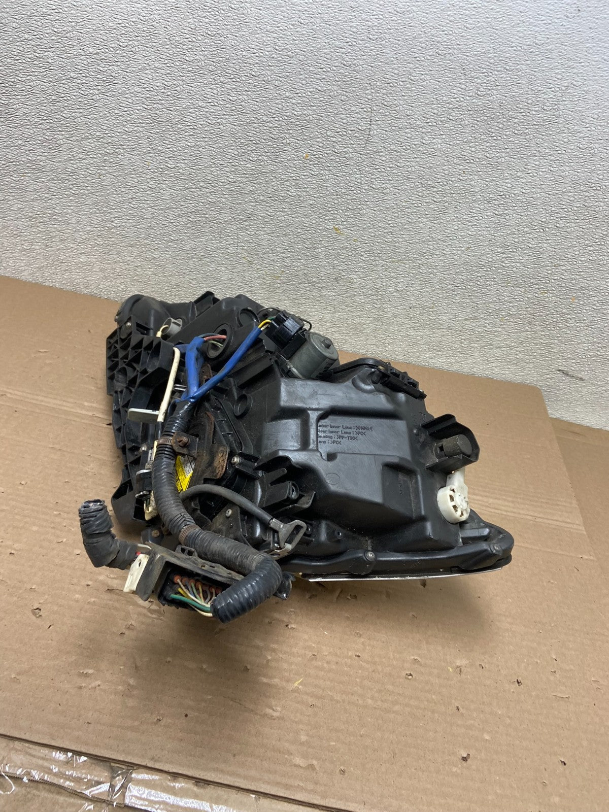 2006 - 2010 Lexus IS250 Right Passenger RH Side Xenon Headlight OEM AB1083 DW7