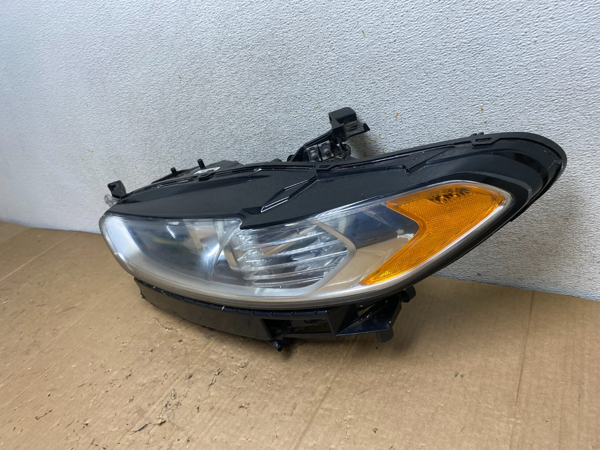 2013 to 2016 Ford Fusion Left Driver Lh Side Headlight AI9107 DW1