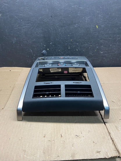 2008 to 2012 Jeep Liberty Dash Climate Temperature Control Radio Bezel L5329 DG3