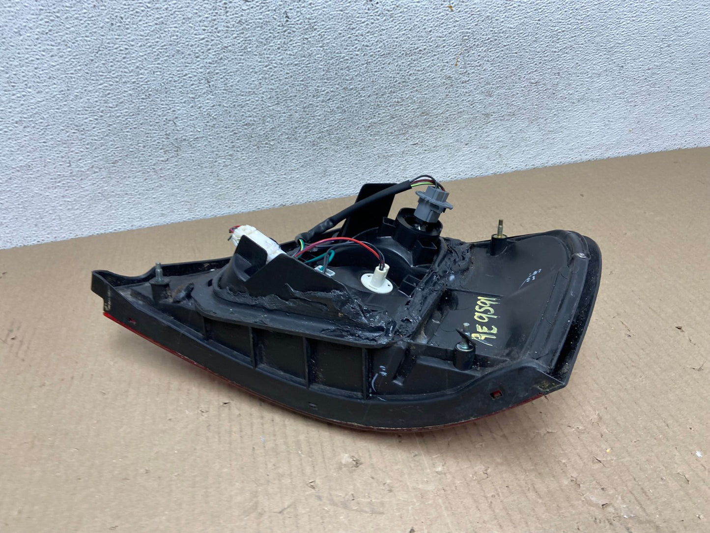 2000 to 2001 Nissan Altima Left Driver LH Side Tail Light AE9591 LK5