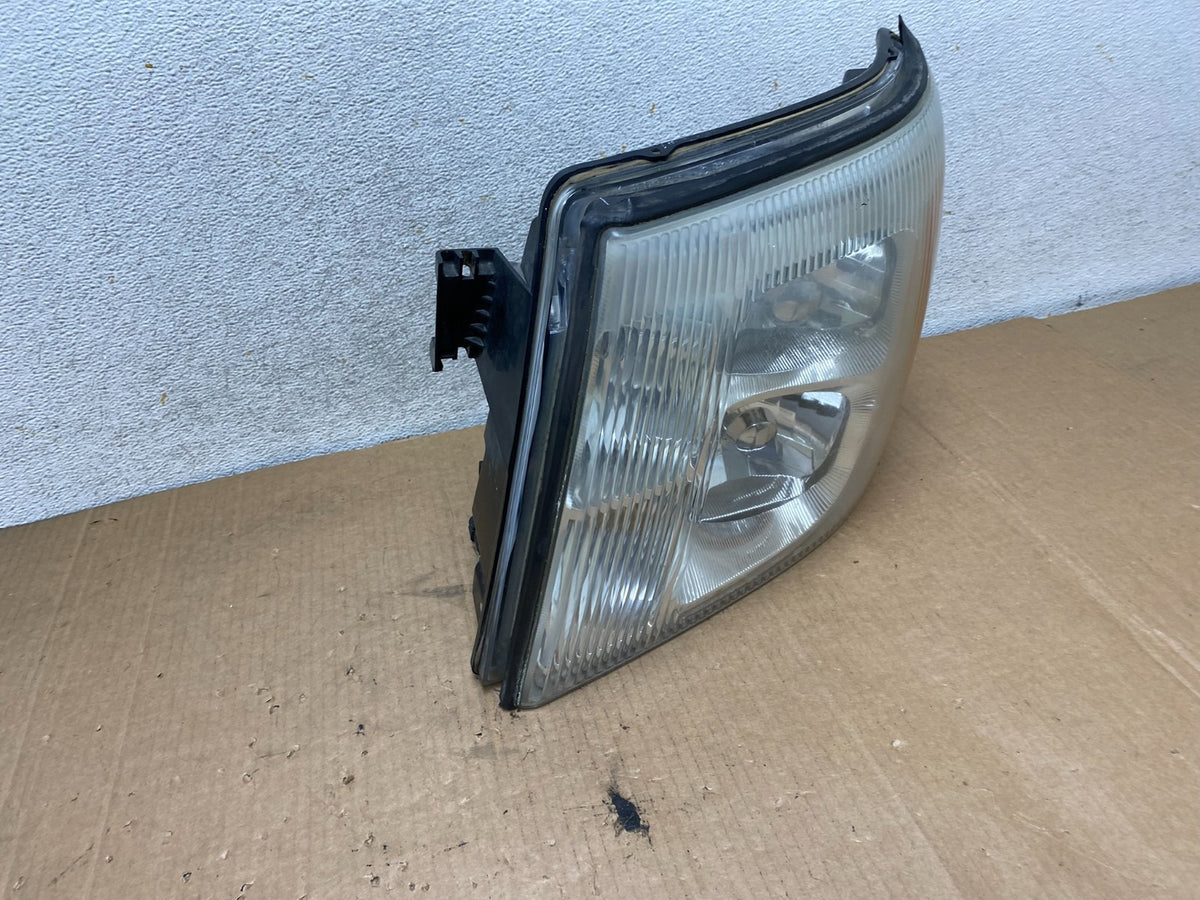 2002 to 2006 Cadillac Escalade Left Driver Lh Xenon HID Headlight AI8817 DW2