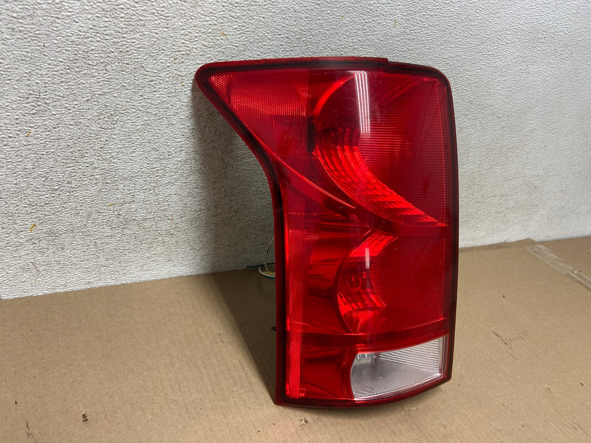 2007 to 2009 Suzuki XL-7 Vitara Left Driver LH Side Tail Light AH4365 LK1