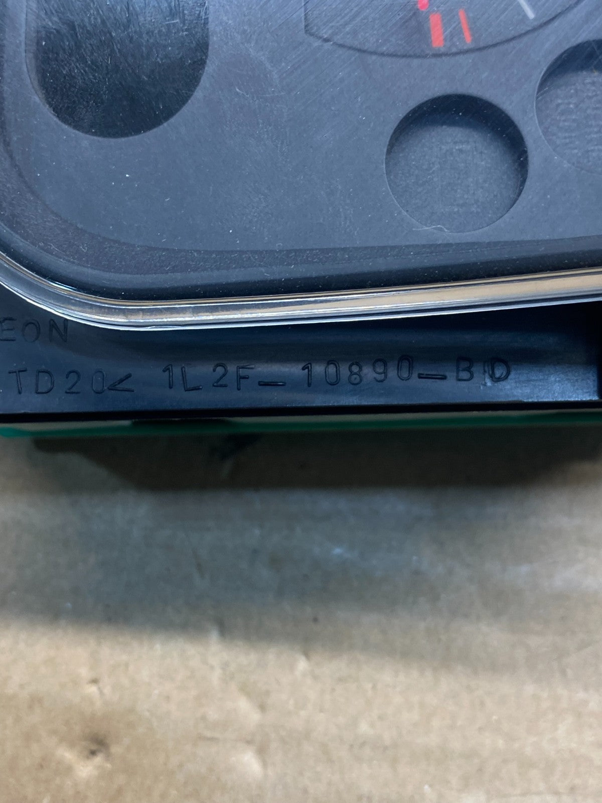 2004 2005 Ford Explorer Speedometer Cluster Gauge AH9792 DW5