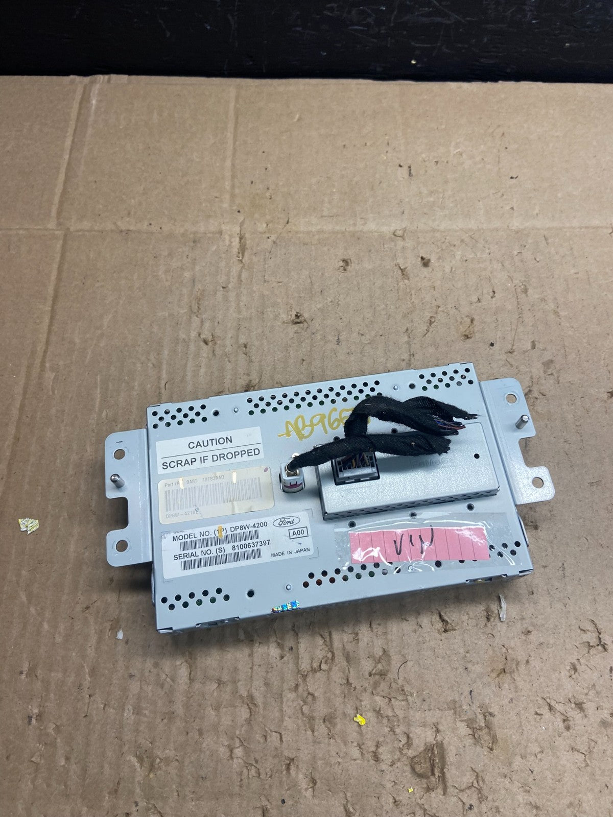 2009 to 2012 Ford Flex Radio Information Display Screen OEM AB9665 DG6