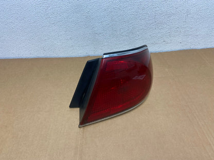 2000 to 2005 Buick Lesabre Right Passenger RH Side Tail Light AC7432 LK2