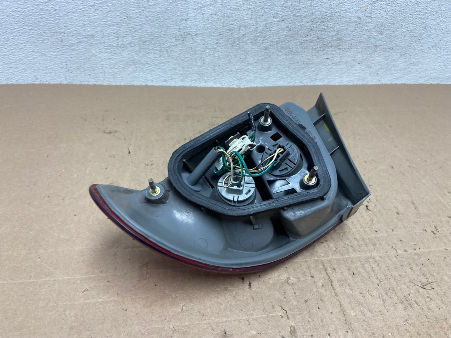 1998 1999 2000 Toyota Corolla Left Driver Lh Side Tail light AE6429 LK4