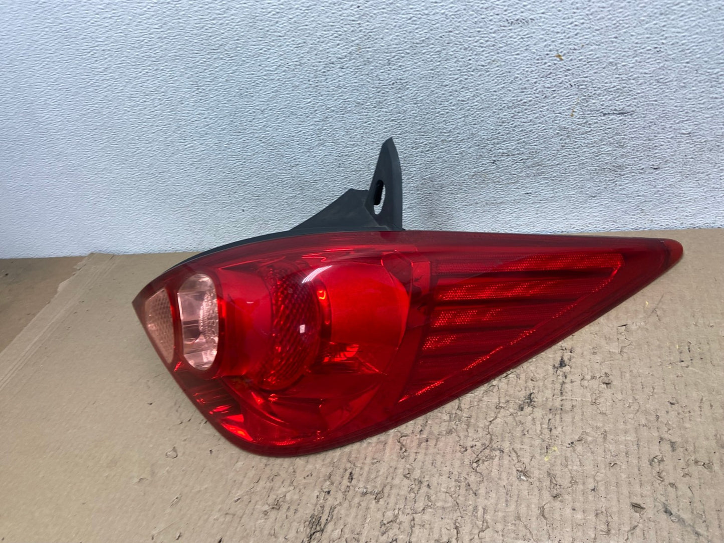 2007 - 2012 Nissan Versa Hatchback Right Passenger Side Tail Light TYC AF7210 LK1