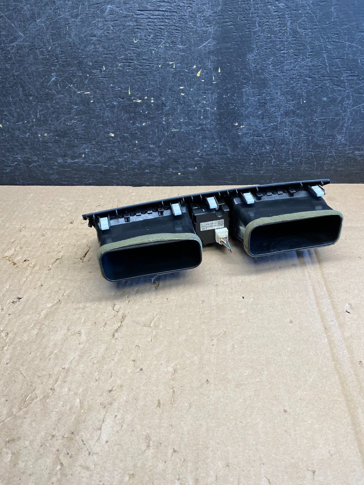 2007-2011 Toyota Camry Center Dashboard A/C HVAC Heater Air Vent Trim AJ1613 DG2