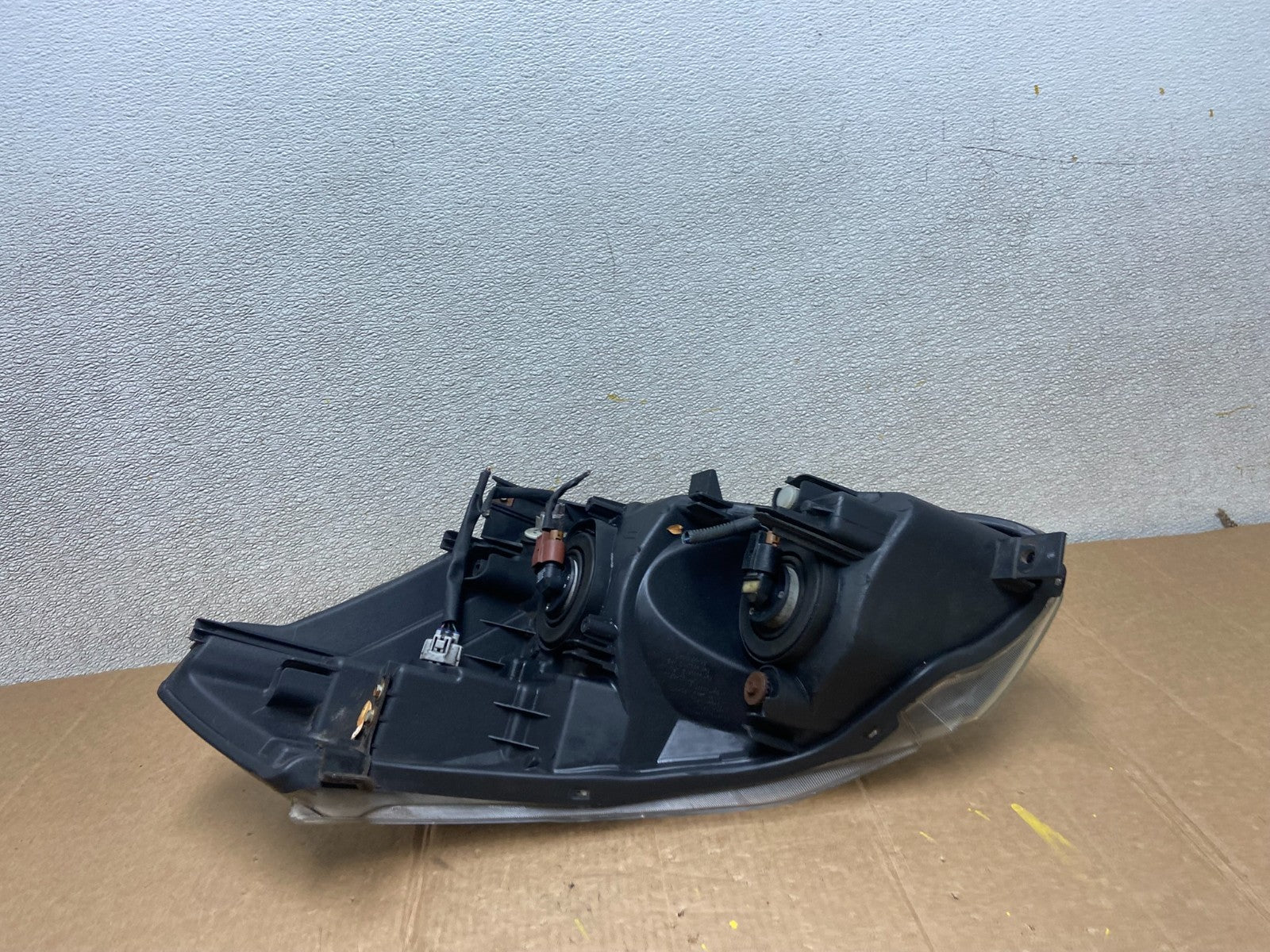 2004 to 2009 Nissan Quest Right Passenger RH Black Headlight AA1319 DW5