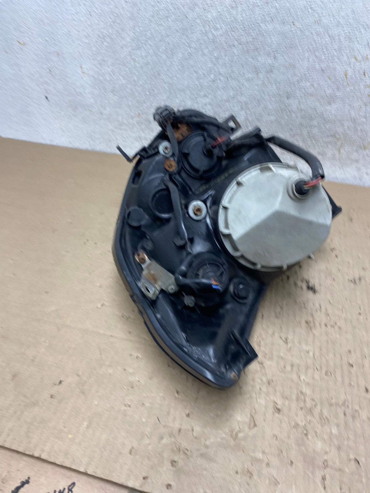 2004 to 2006 Nissan Maxima Left Driver Side Headlight Halogen AI2448 LK7