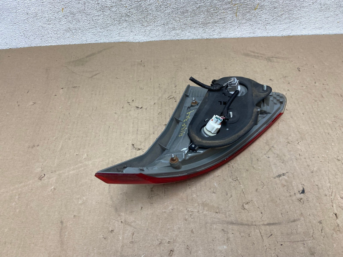 2009 to 2012 Toyota Venza Left Driver LH Side Inner Tail Light AH6934 LK5