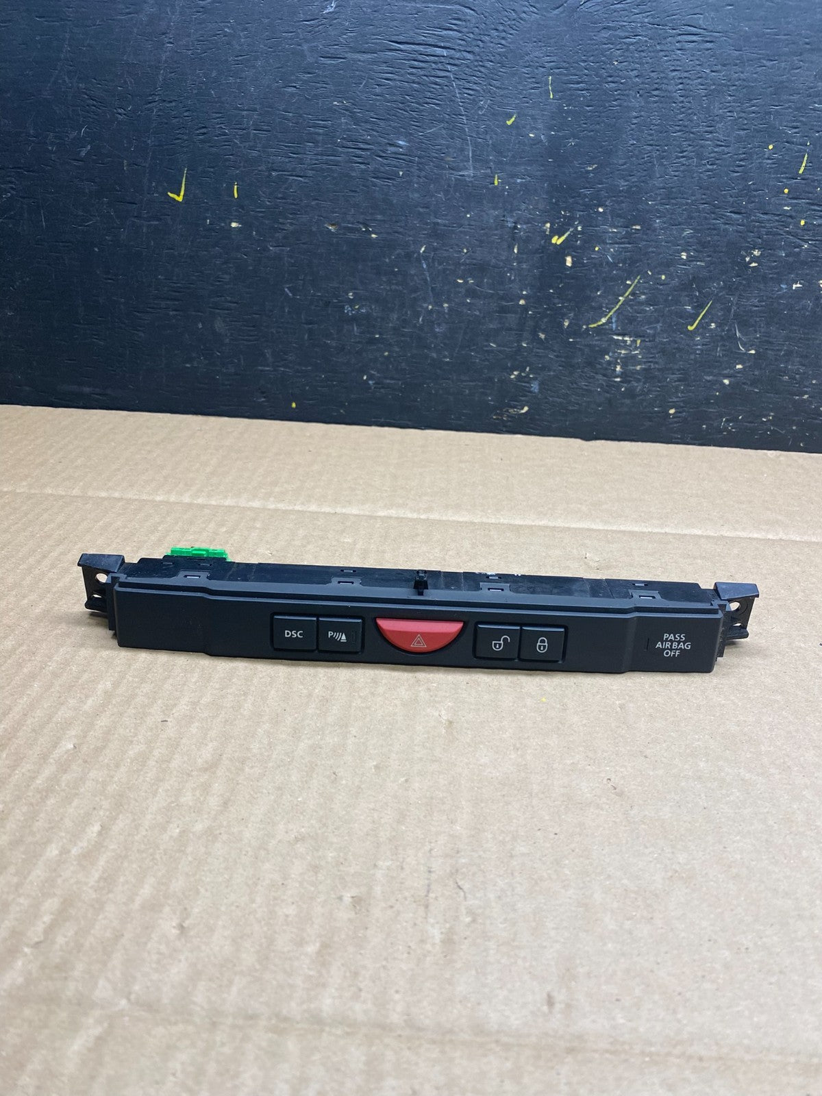2006-2009 Land Range Rover Sport Center Console Hazard Door Lock Switch U5862 DG0