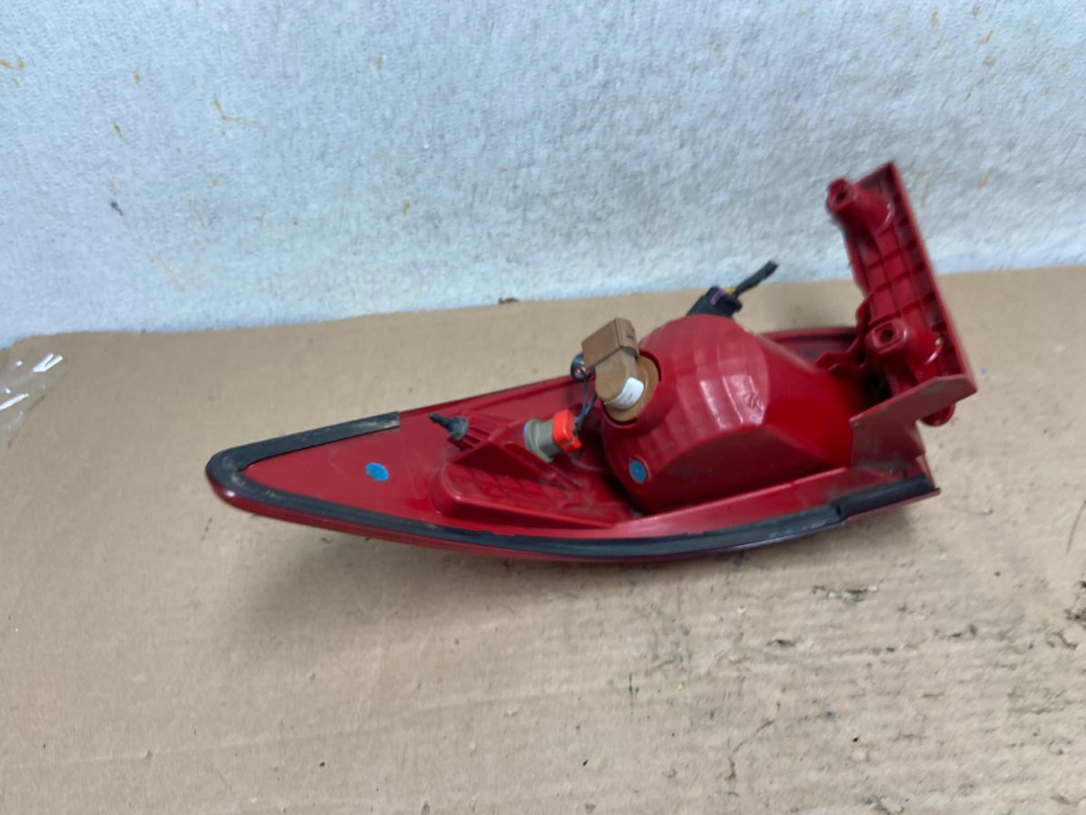 2009 2010 2011 2012 Chevrolet Traverse Left Driver LH Tail Light AI1064 LK4
