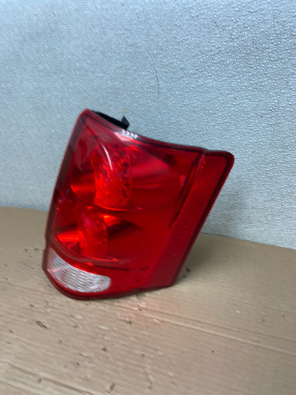 2011 - 2018 Dodge Grand Caravan Right Passenger RH Tail Light Led AB1429 DW1