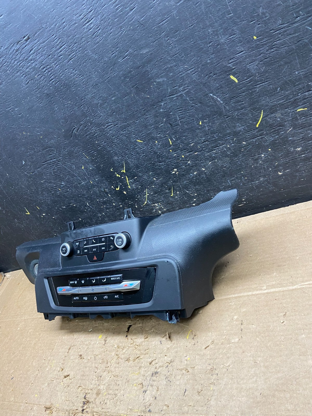 2020 to 2023 Ford Explorer Radio Climate Control Panel Trim x1118 DG2