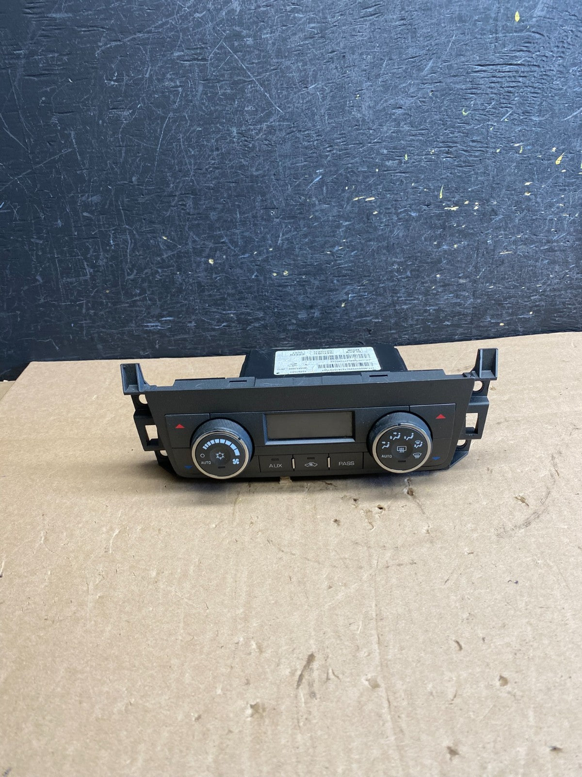 2006 to 2011 Cadillac DTS AC Heater Climate Control Panel ai3073 DG0