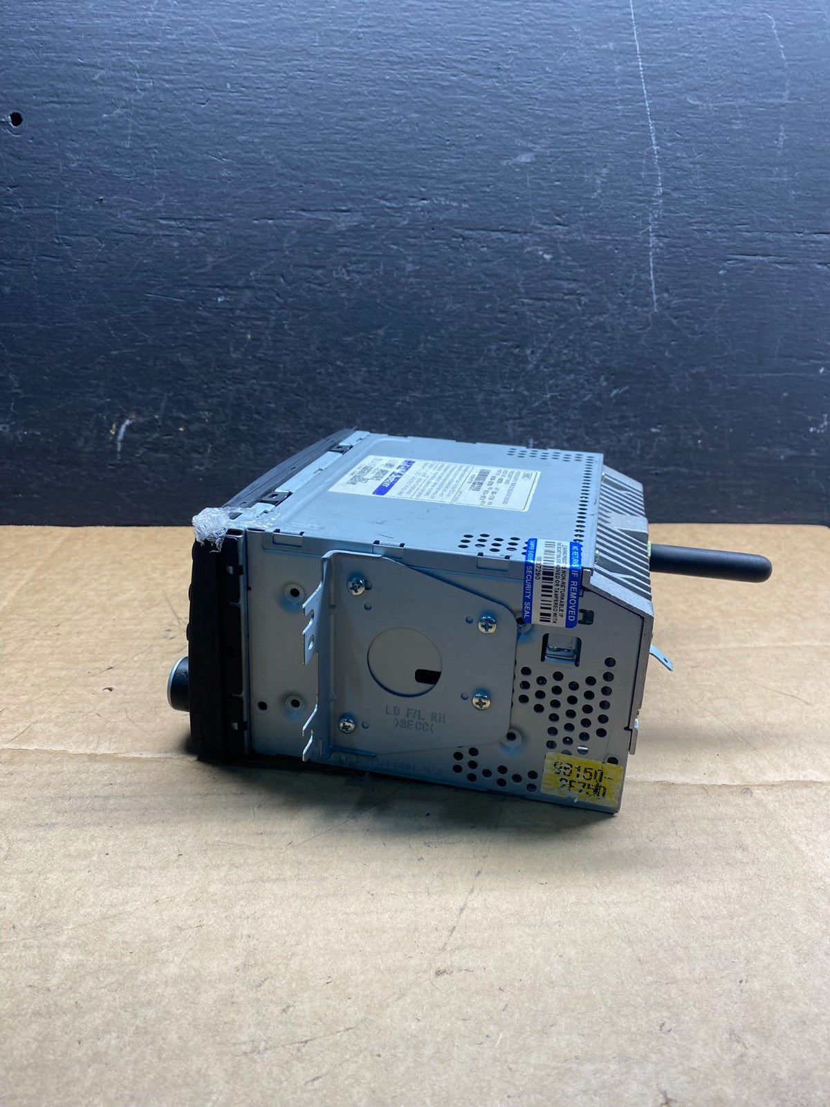 2007 2008 2009 Kia Spectra Center Radio AM/FM CD Player AD6736 DG1