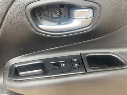 2016 to 2018 Jeep Renegade Front Right Passenger Side Panel Door R3062 DG3