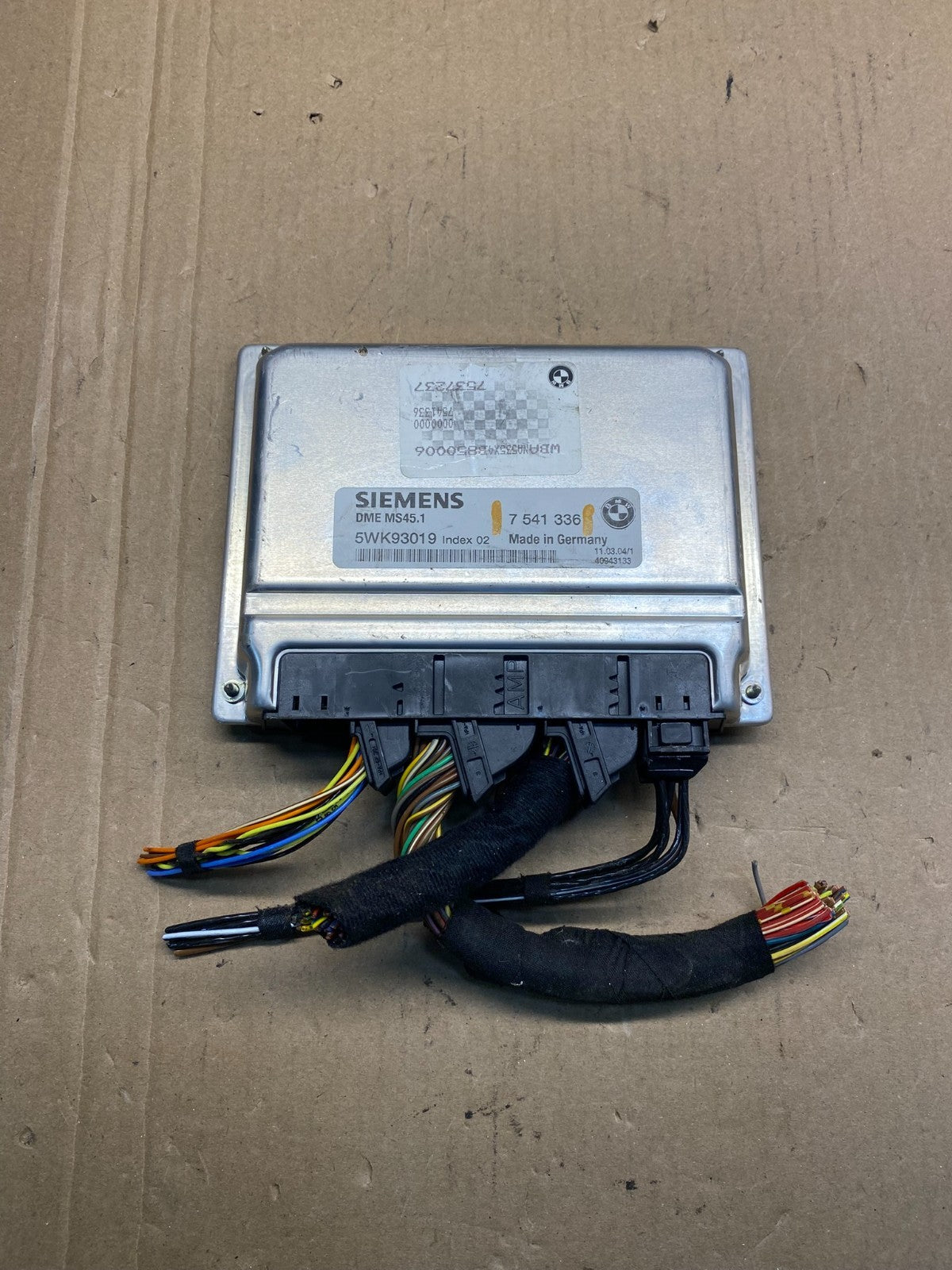 2004 - 2005 BMW 325i 525i ECU ECM Engine Control Module Computer ag3575 DG0