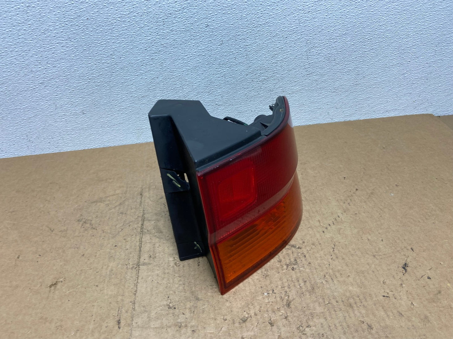 1999 2000 2001 Honda Odyssey Right Passenger Side Tail Light Oem AC3352 LK2