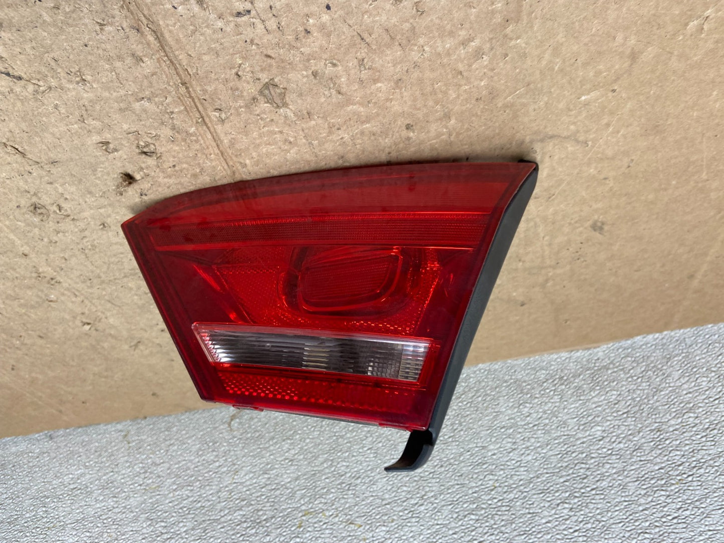 2012 to 2015 Volkswagen Passat Right Passenger Tail light inner Oem AA4099 DW0