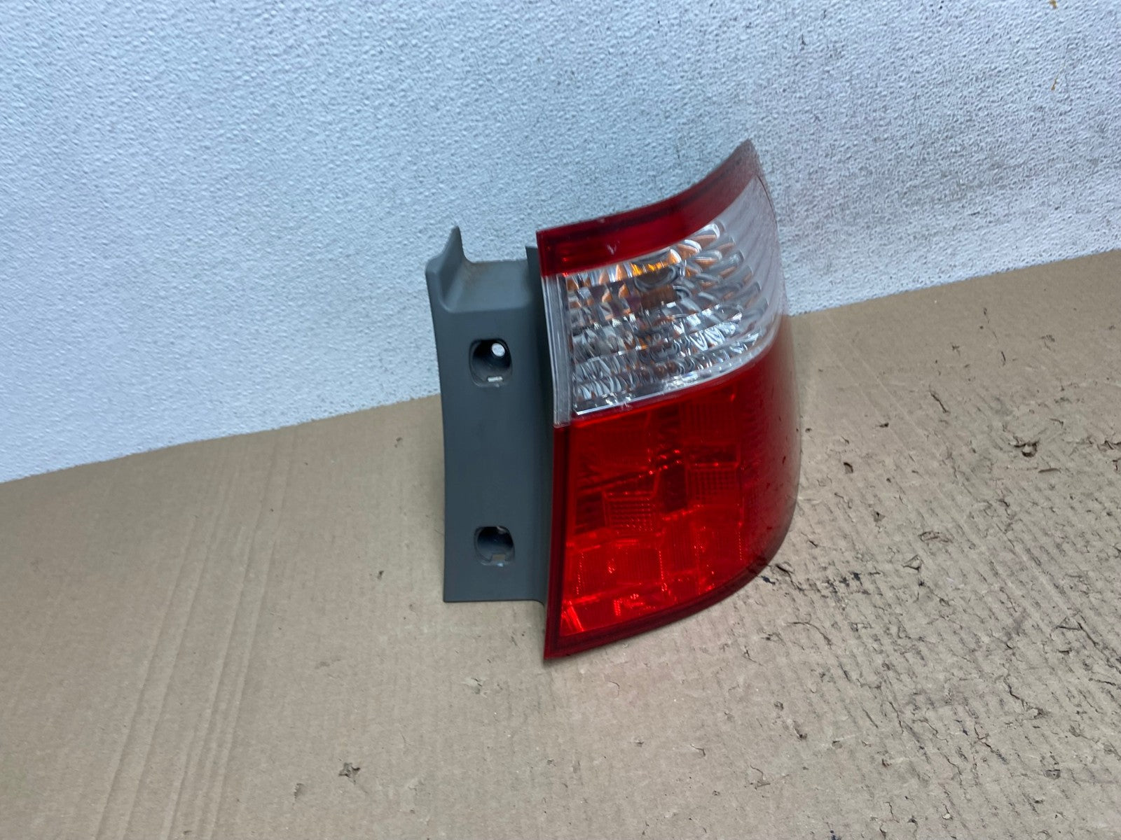 2005 2006 2007 Honda Odyssey Right Passenger RH Side Tail Light AF2919 LK2