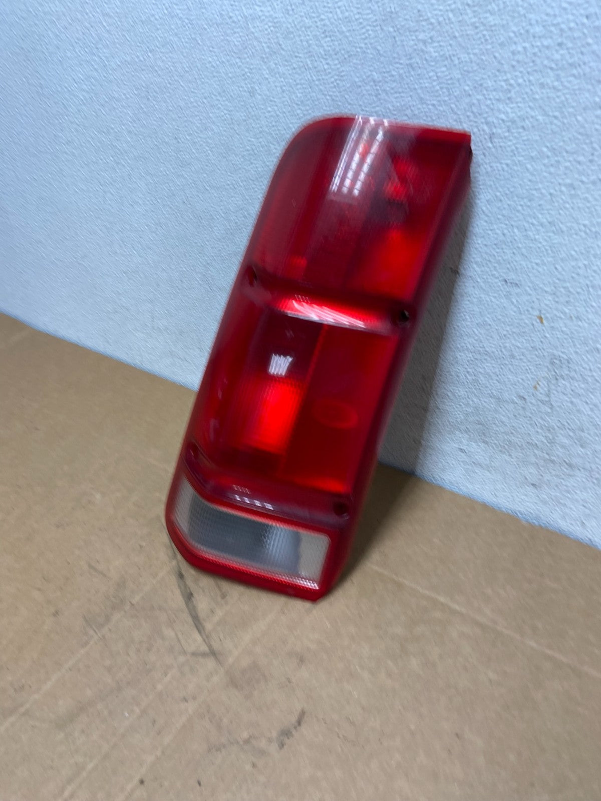 1999 - 2002 Land Rover Discovery Left Driver LH Side Tail Light ad6062 DG1