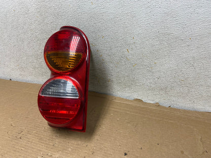 2002 2003 2004 Jeep Liberty Left Driver LH Side Tail Light AH8870 LK2