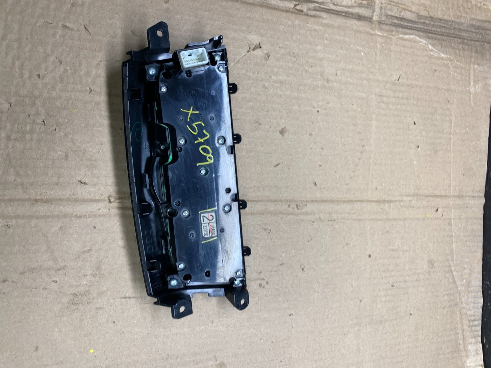 2009-2014 Nissan Murano AM FM Radio CD Control Panel X5709 DG3