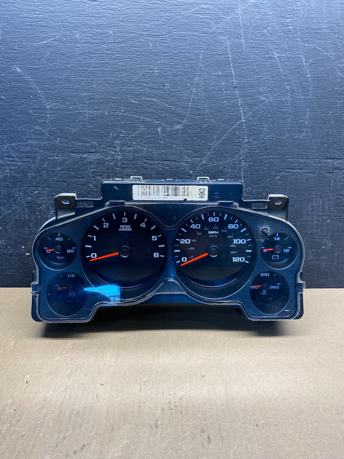 2007 to 2013 Chevrolet Silverado Suburban Cluster Gauge Speedometer AG1845 DG0