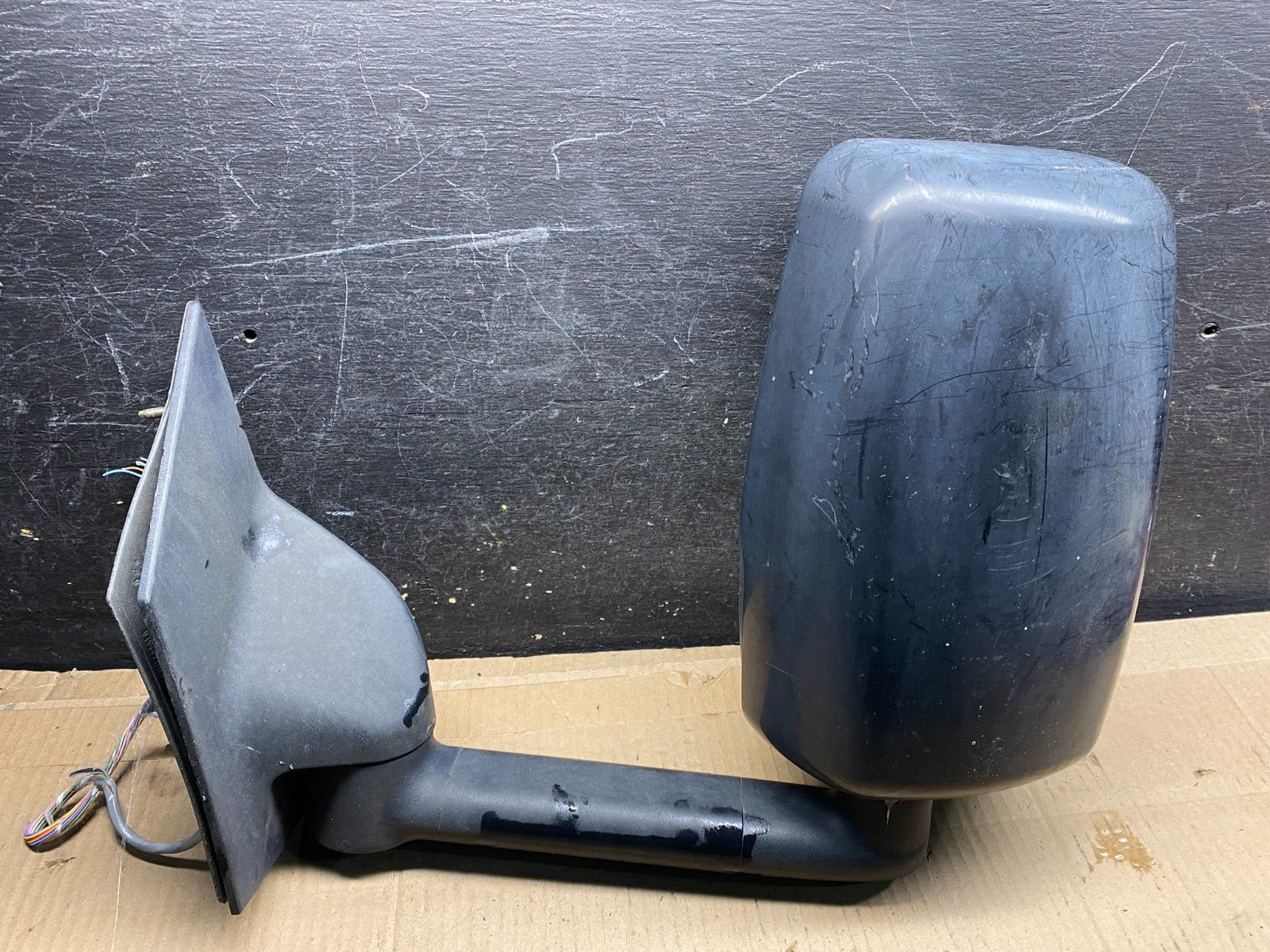 2009 to 2018 Chevrolet Express G3500 G4500 Left Driver LH View Mirror y1125 DG0