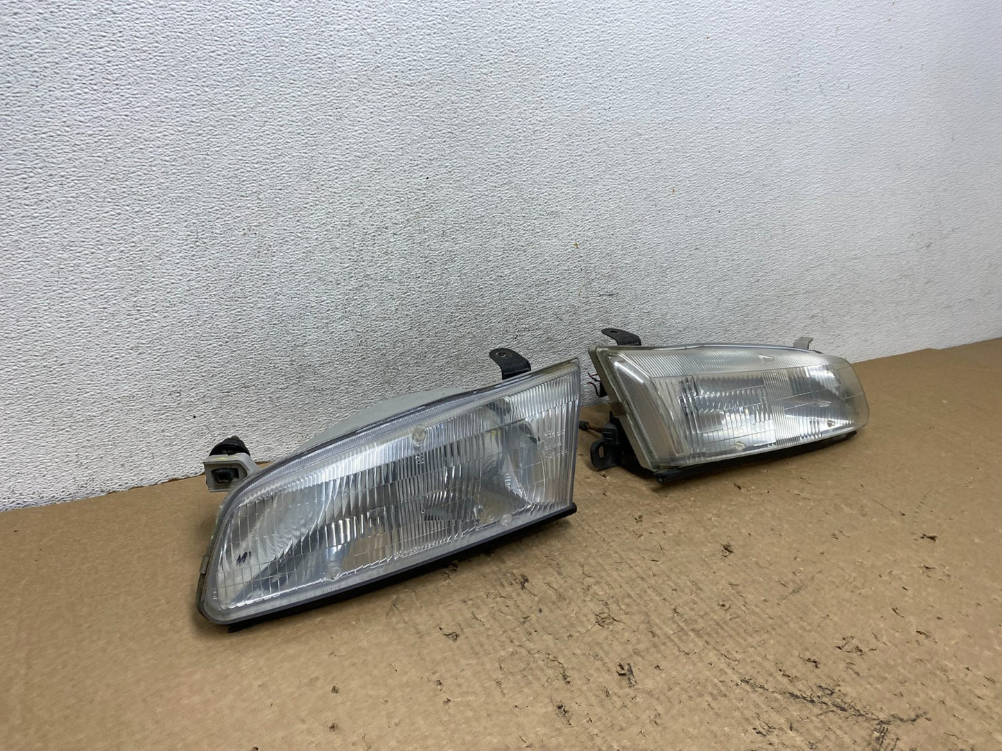 1997 1998 1999 Toyota Camry Left+Right Side Set Halogen Headlights AF8207 DW2