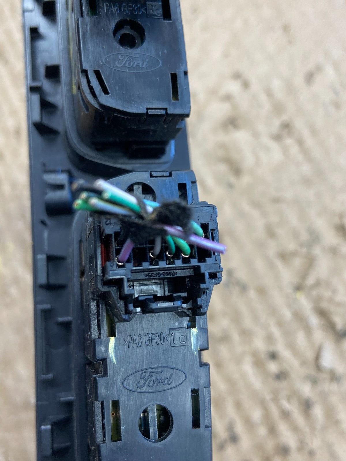 2013 to 2015 Ford Escape Heater A/C Climate Control Bezel Trim Switches AD18624