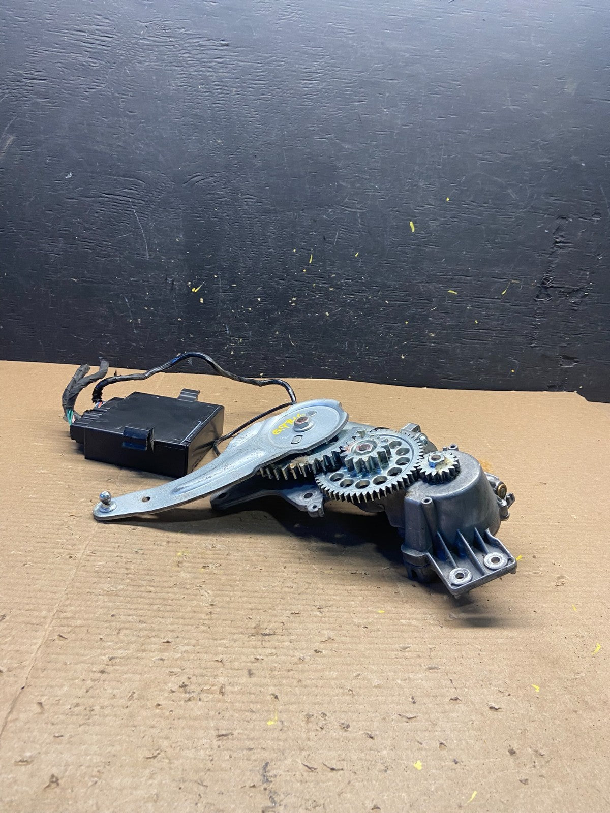 2009-2012 GMC Acadia Power Motor Liftgate Tailgate Control Module q9746 DG1