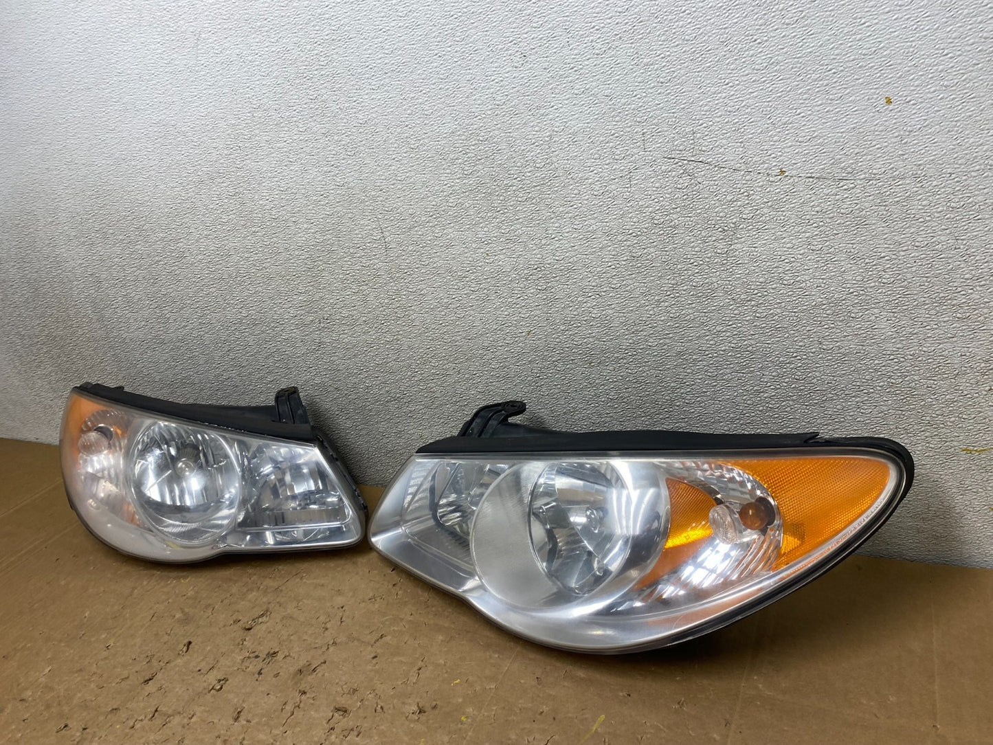 2007 2008 2009 2010 Hyundai Elantra Left+Right Side Headlights V6256 DW1