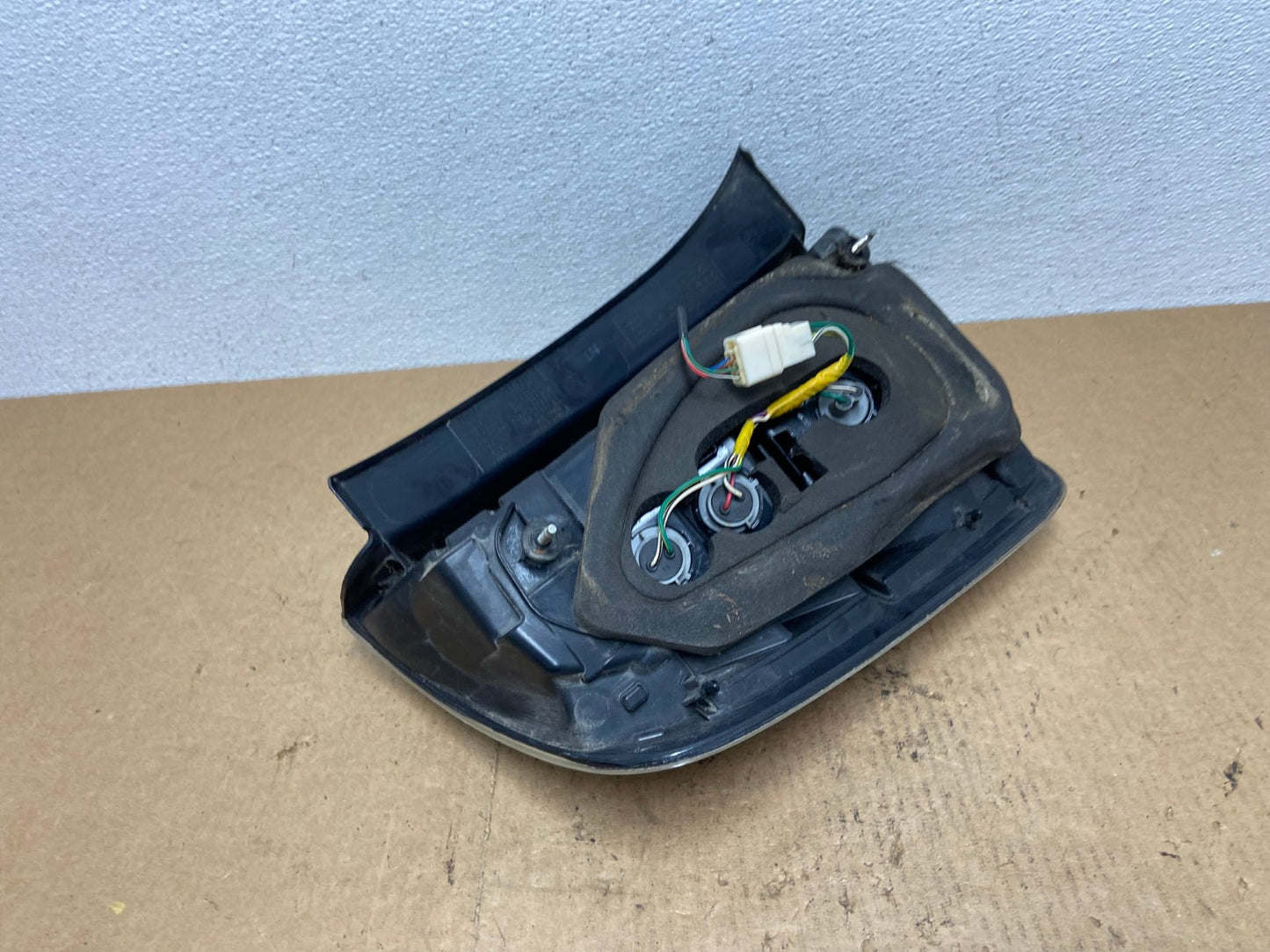 2006 2007 2008 2009 Toyota Prius Tail Light Right Passenger Side AC3264 LK2