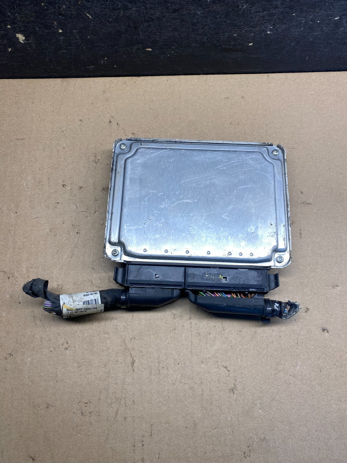 2003 2004 Porsche Cayenne Engine Computer Module ECM ECU AI5299 DG1