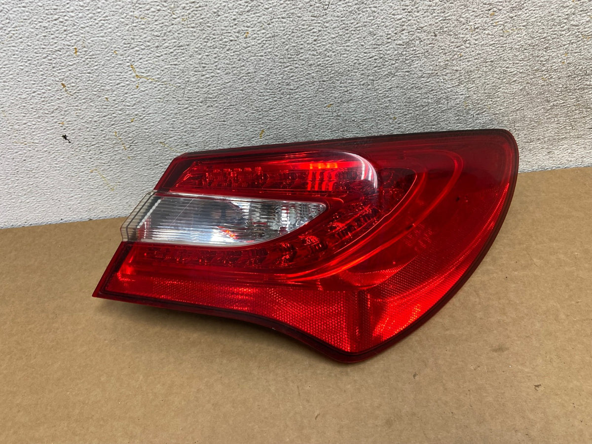 2011-2014 Chrysler 200 Sedan Right Passenger Side RH Tail Light AI2590 LK0