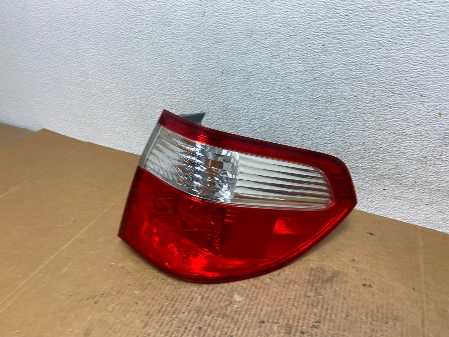 2005 2006 2007 Honda Odyssey Right Passenger RH Side Tail Light AE2629 LK1