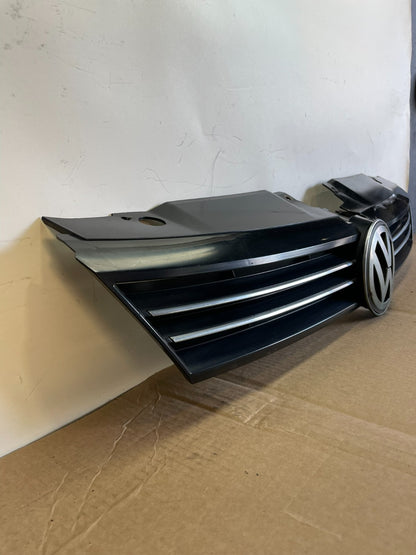2011 to 2014 Volkswagen Jetta Sedan Front Upper Grille Grill AG3159 DG2