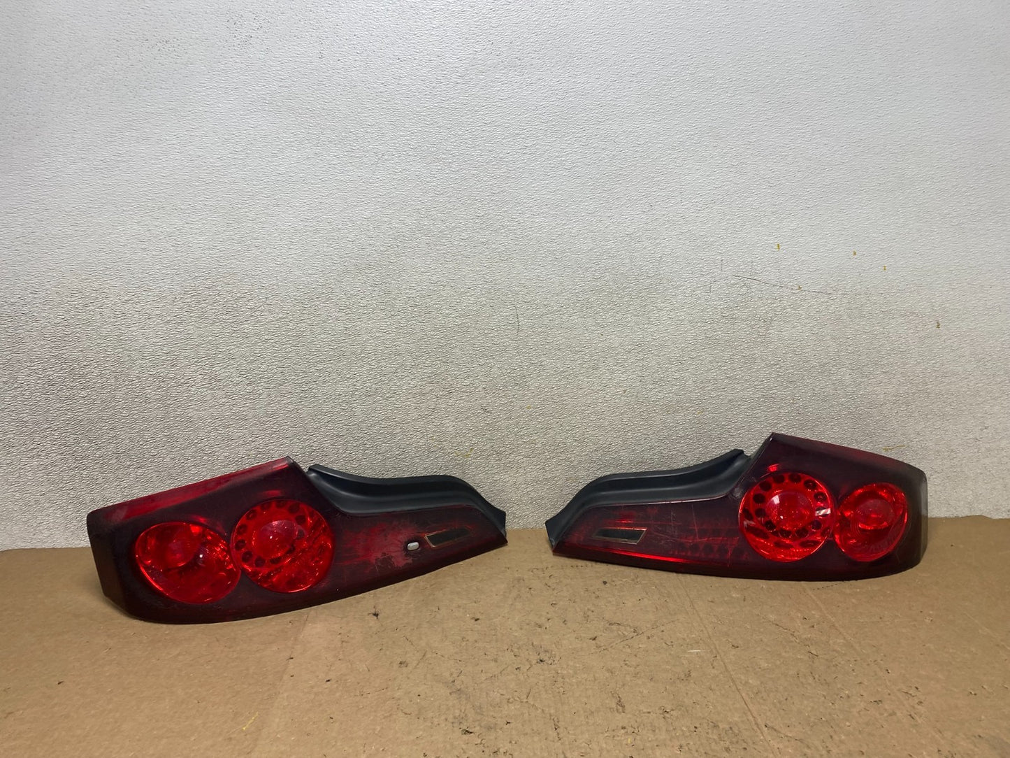 2006 - 2007 Infiniti G35 Coupe Left+Right Outer Tail Lights Oem W9089 DW0