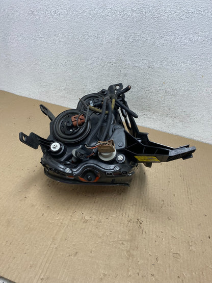 2005 2006 2007 Ford Five Hundred Halogen Headlight Left Driver Lh TYC AE9803 DW7