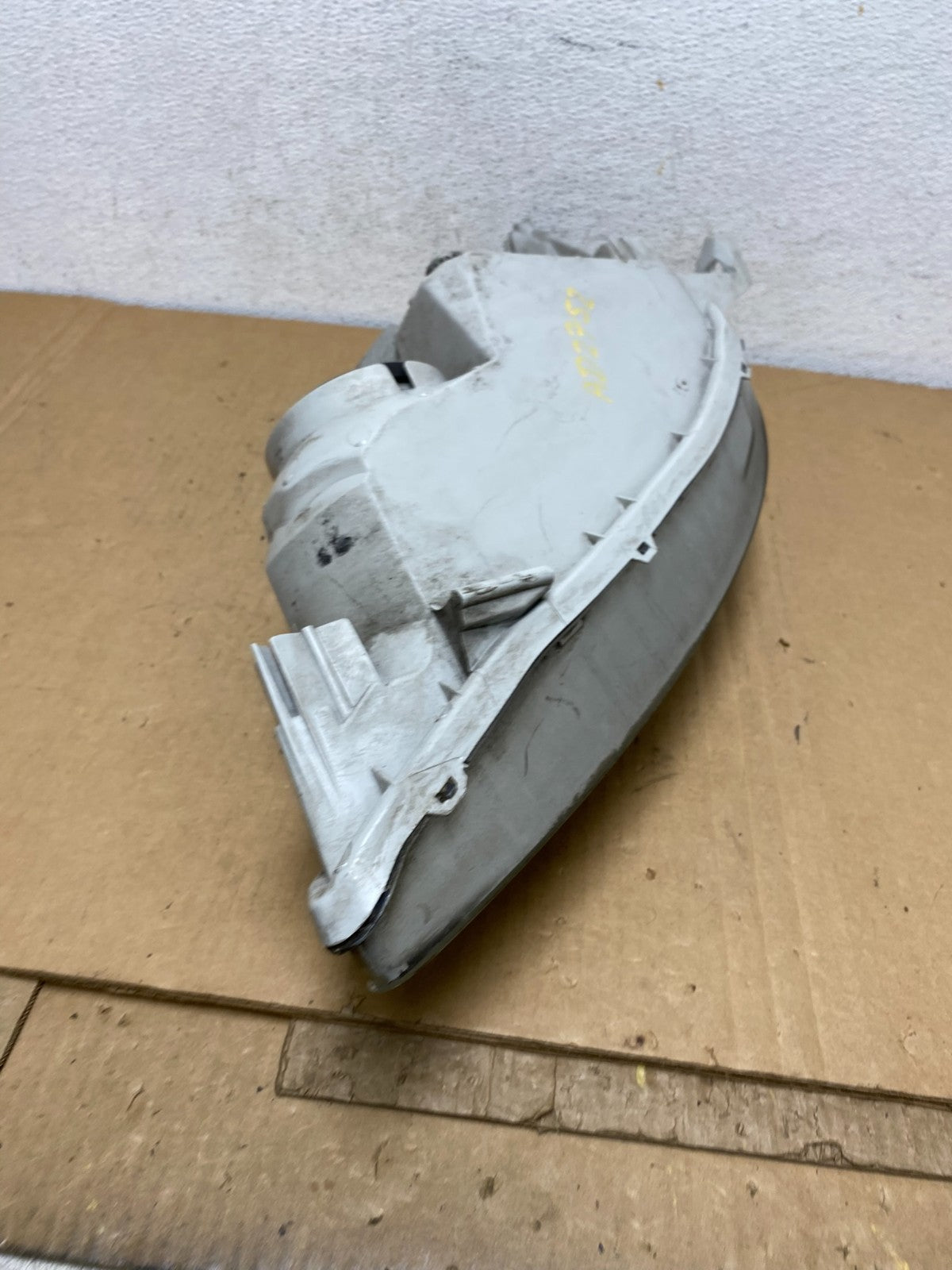 2002 to 2004 Toyota Camry Halogen Headlight Right Passenger Rh AD2752 DW6