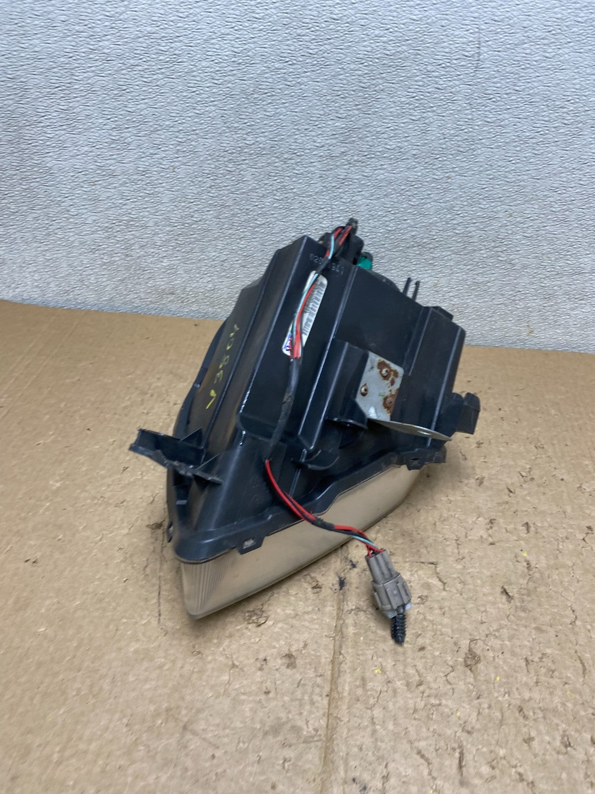 2010 2011 2012 Nissan Sentra Halogen Right Passenger RH Side Headlight V3804 DW11