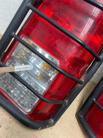 2005 to 2012 Nissan Pathfinder Tail lights Left+Right Side AE6161 DW5
