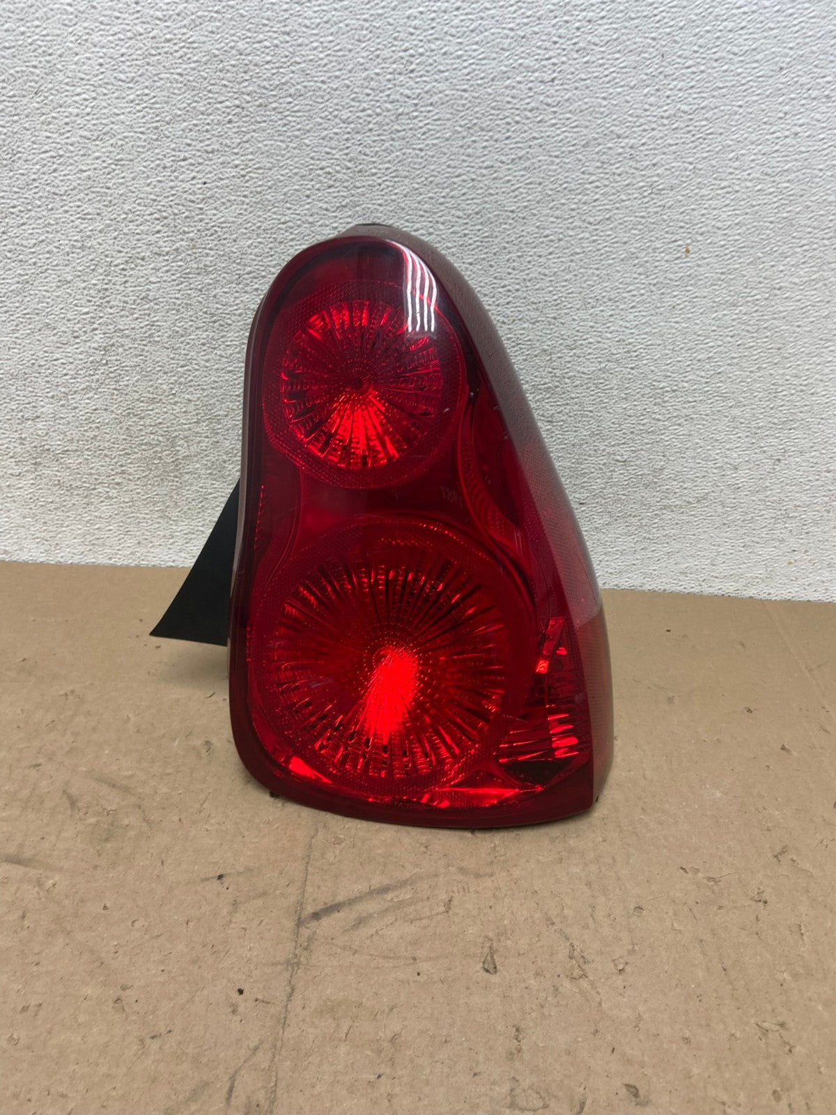2006 to 2007 Chevrolet Monte Carlo Right Passenger RH Side Tail Light AG4961 LK0