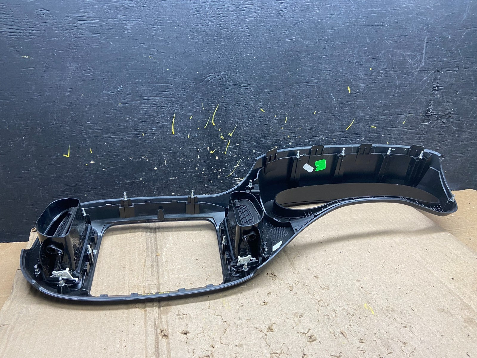 2014 - 2017 Fiat 500L Dash Instrument Cluster Speedometer Radio Bezel  x6184 DG5