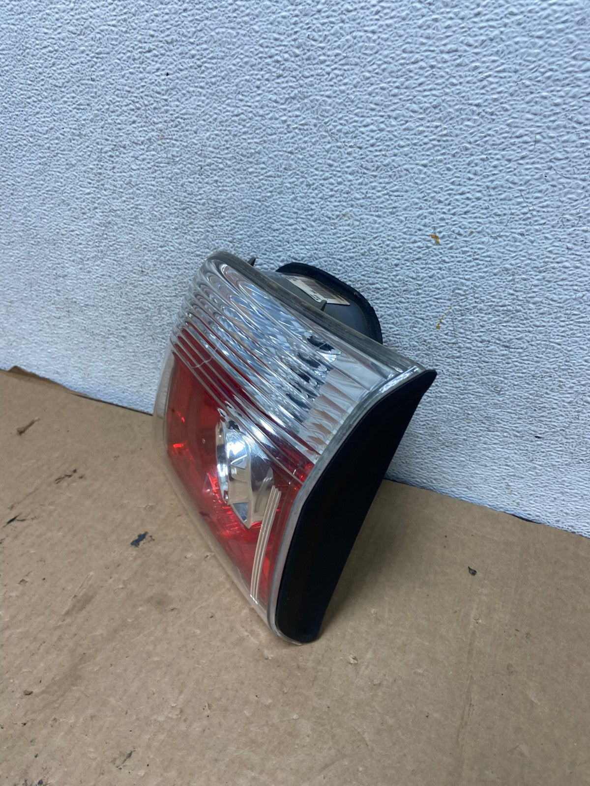 2007 to 2012 GMC Acadia Right Passenger Rh Hatch Tail Light Inner AG2122 LK1